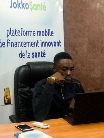 A JokkoSanté working on platform development